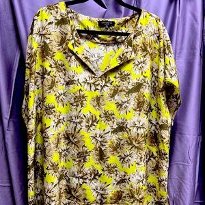 Lafayette 148 short sleeve silk blouse. Size 3X. Never worn